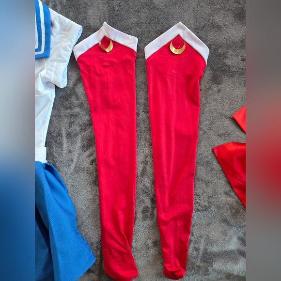 Sailor Moon Costume Red and Blue XS - Picture 11 of 13